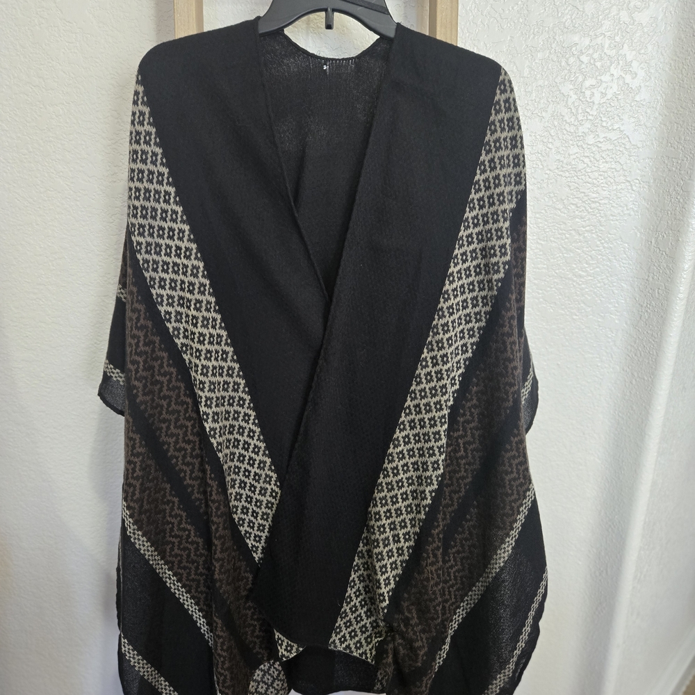 Black and Brown Geometric Patterned Poncho